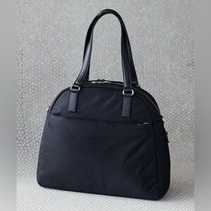 Lo and Sons OMG (Medium OG) Premium Nylon Travel/Laptop Bag